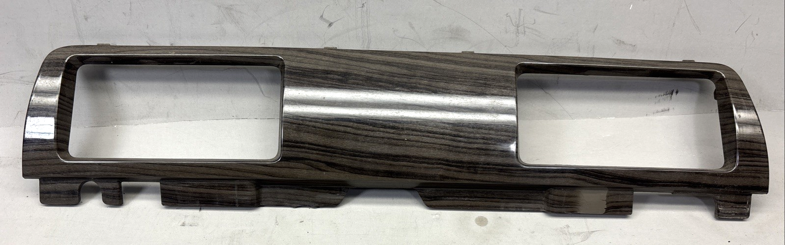 Kenworth Paccar Dash AC Vent Trim Panel S18-1034 From 2019 T680
