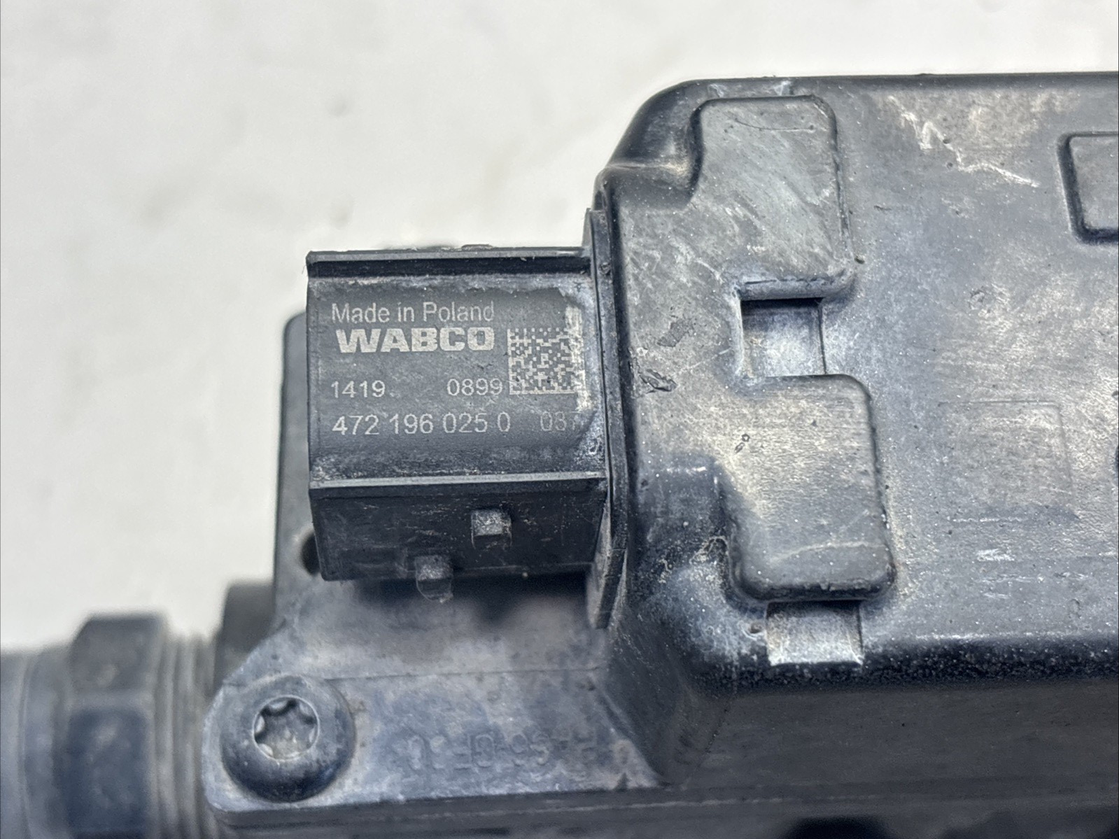FREIGHTLINER WABCO ABS  modulator solenoid valve 472 196 025 0 037