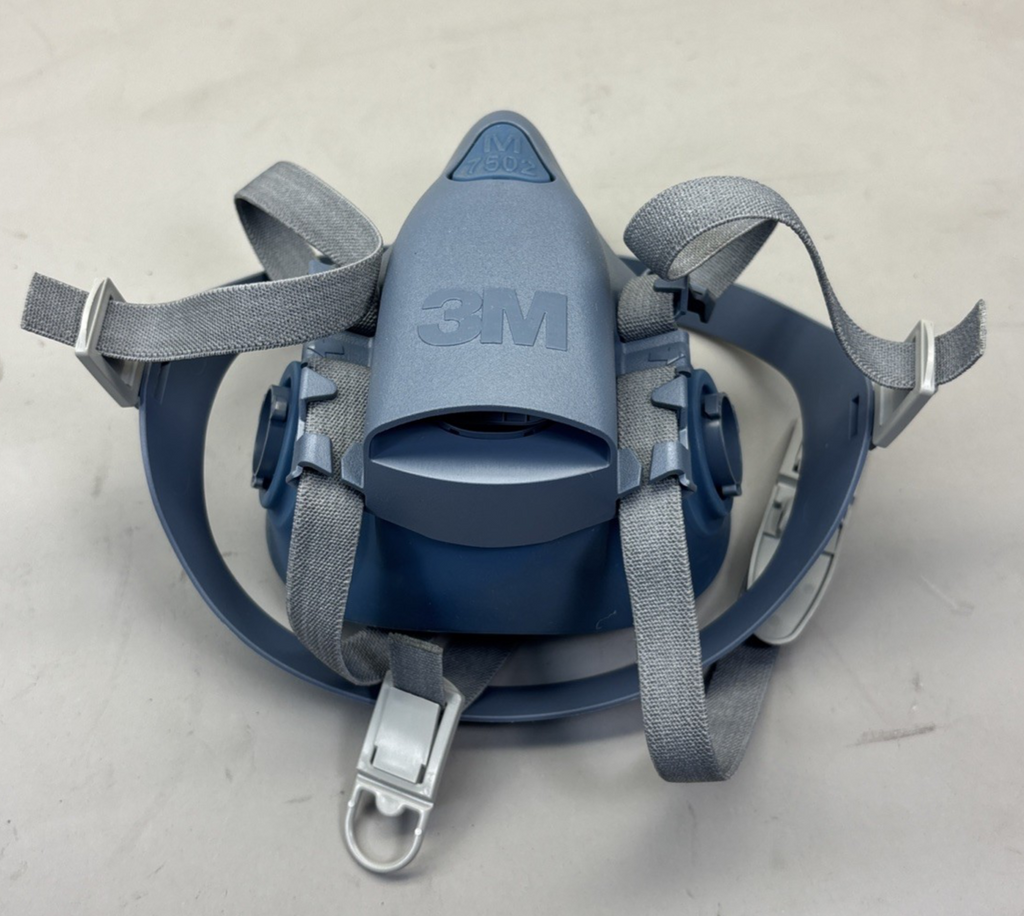3M 7502 37082 Cool Flow Reusable Half FACE MASK Respirator Facepiece MEDIUM