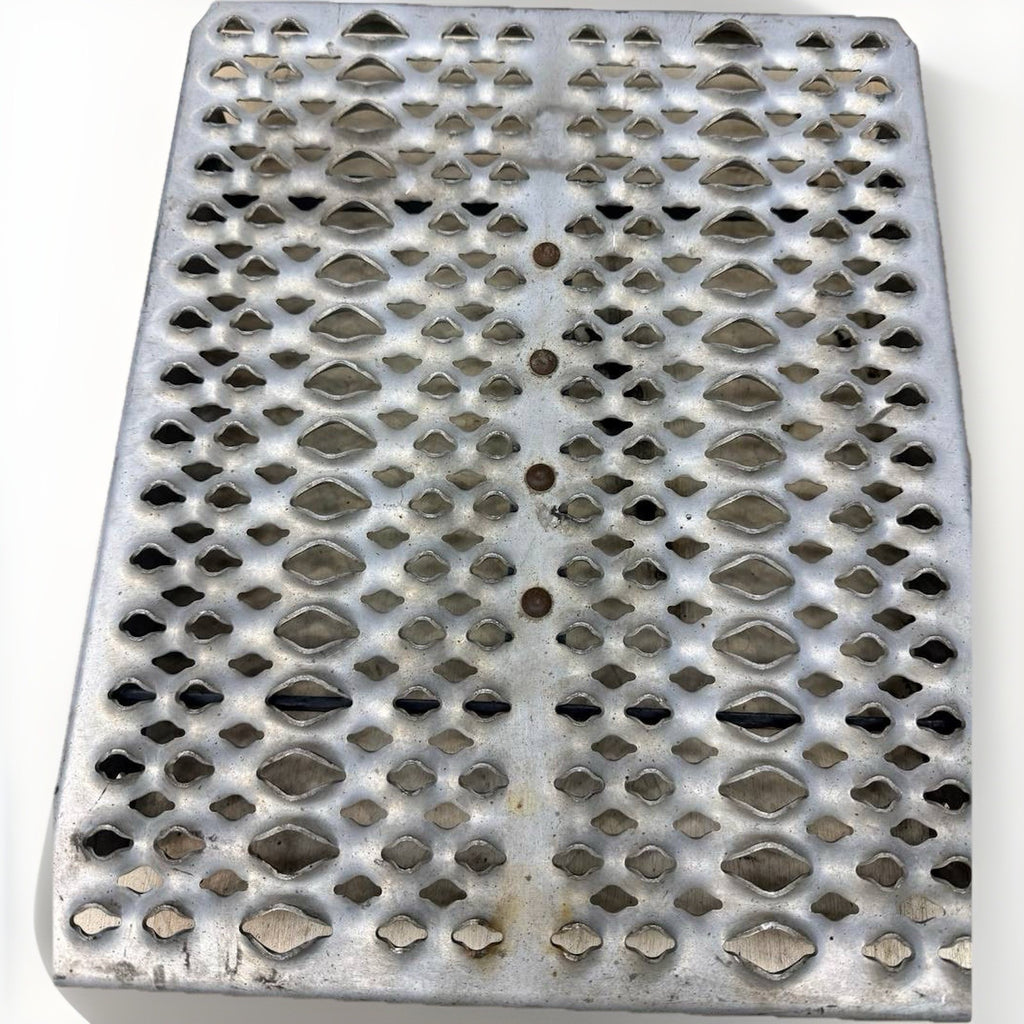 A22-1054 PETERBILT 579 DECK CATWALK 3691099