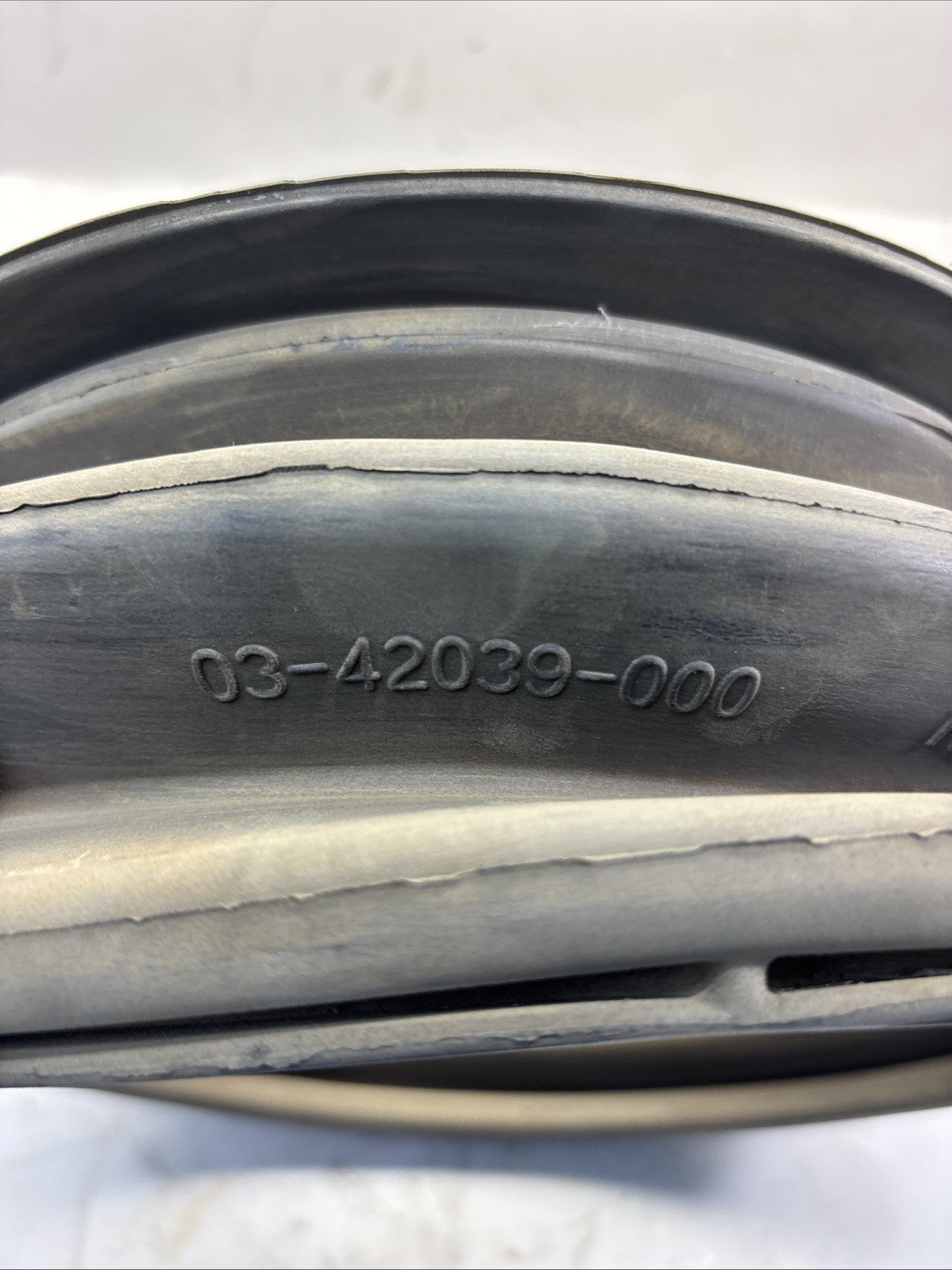 2018-2024 FREIGHTLINER CASCADIA AIR INTAKE SEAL GASKET RUBBER 03-42039-000 OEM