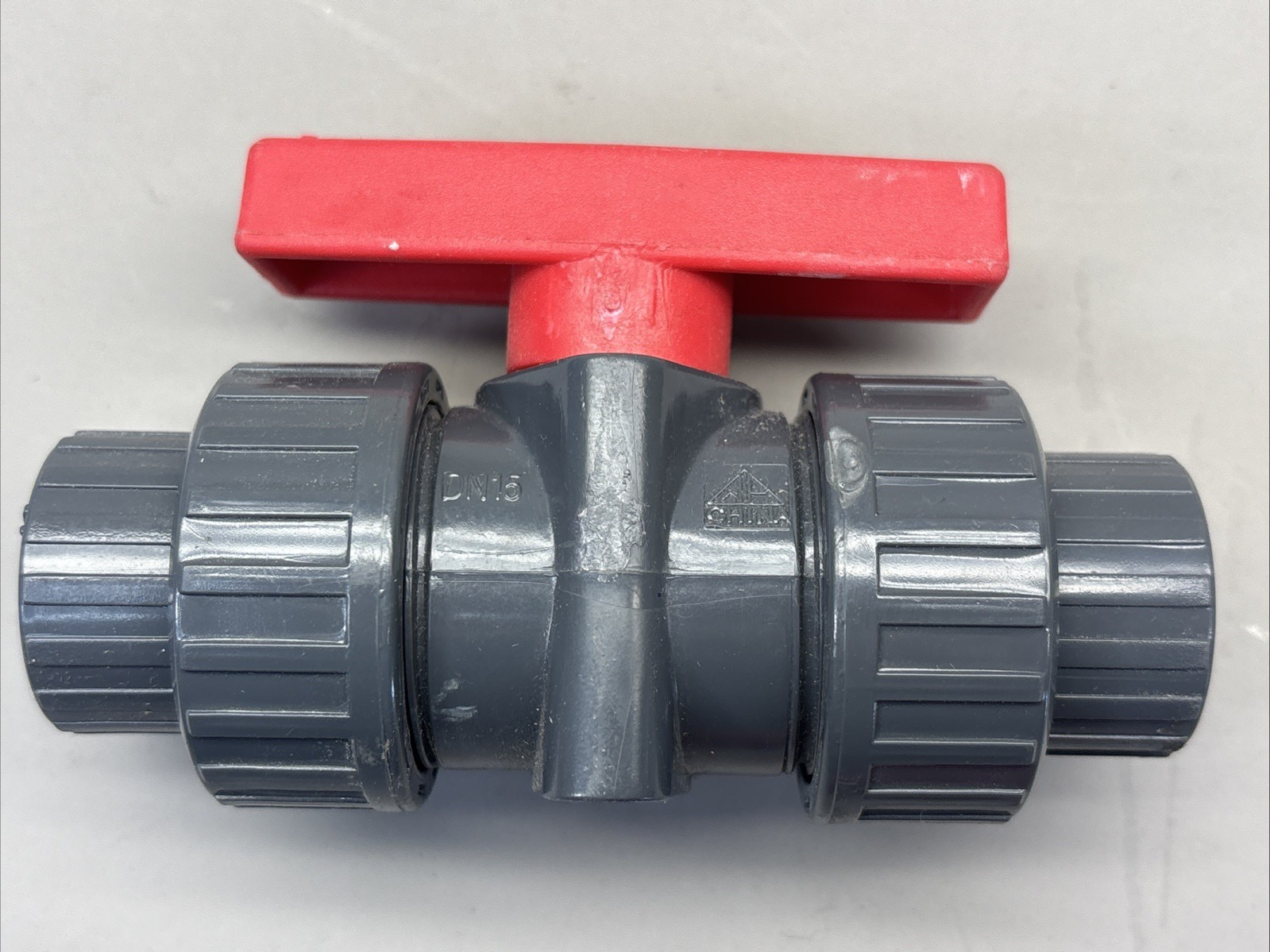 NOS Gray PVC 1/2" True Union Ball Valve Threaded and Socket Fittings PN10 DN15