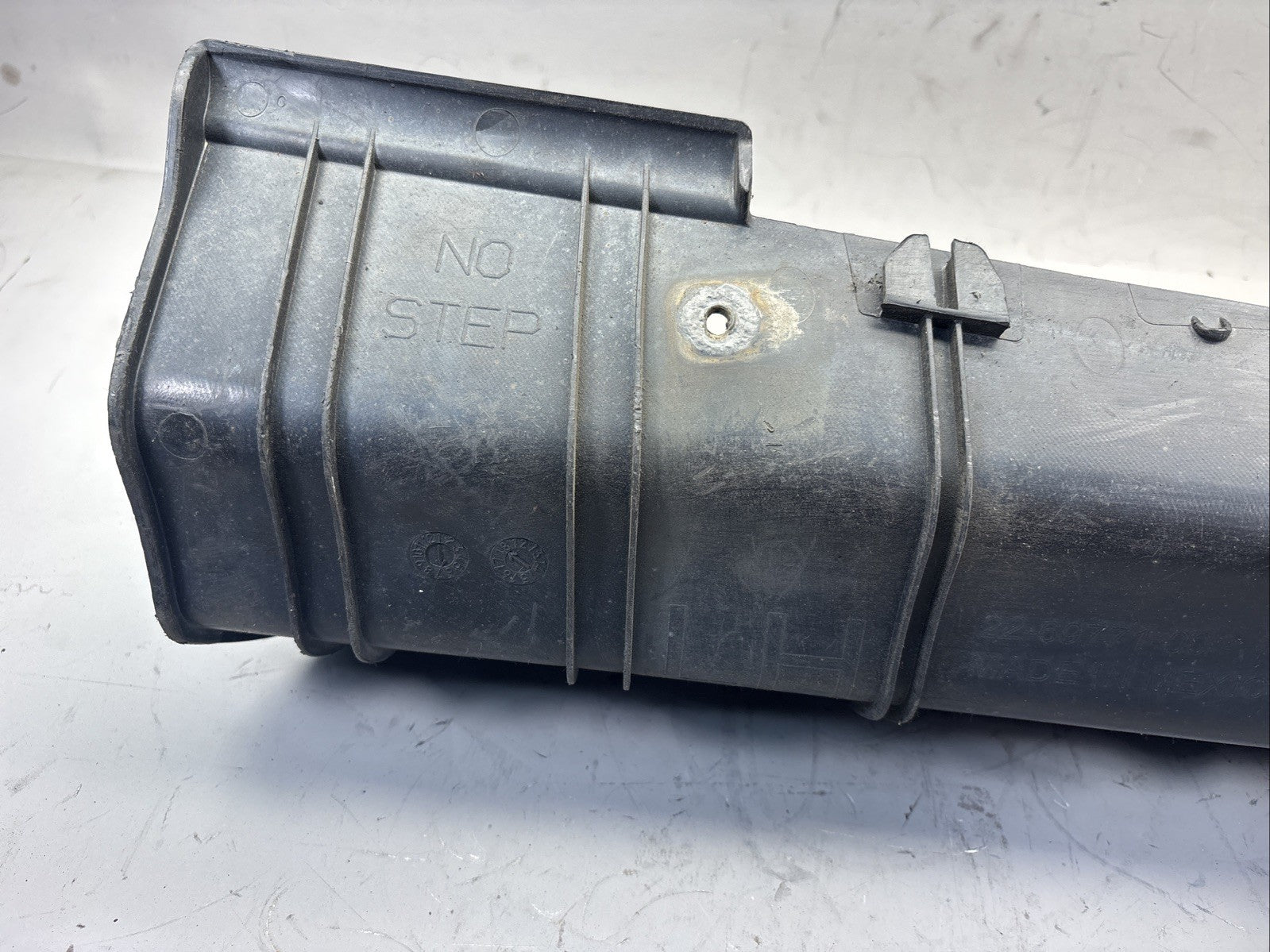 Freightliner Cascade Cab Extender Trim Left 22-69771-004 OEM