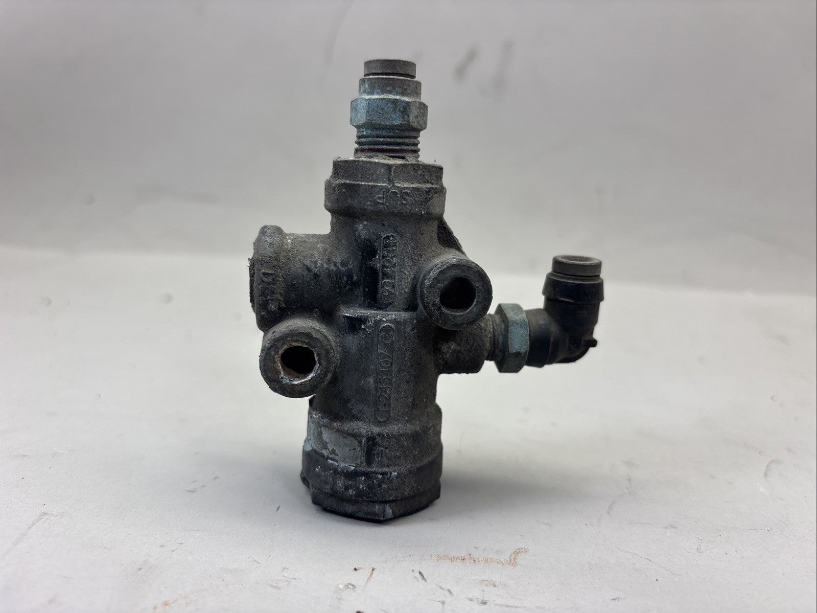 GENUINE BENDIX AIR BRAKE QUICK RELEASE VALVE USED T-245407