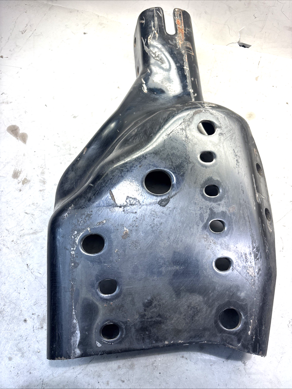 2018-2025 FREIGHTLINER CASCADIA LEFT FRAME HORN BUMPER BRACKET A15-28667-000 OEM
