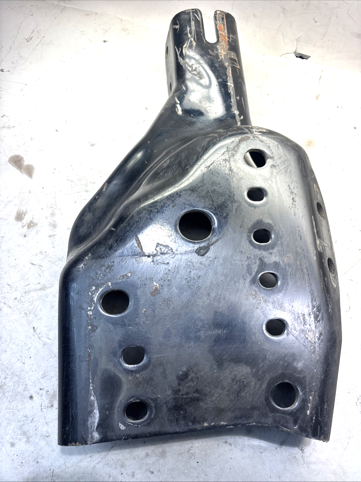 2018-2025 FREIGHTLINER CASCADIA LEFT FRAME HORN BUMPER BRACKET A15-28667-000 OEM