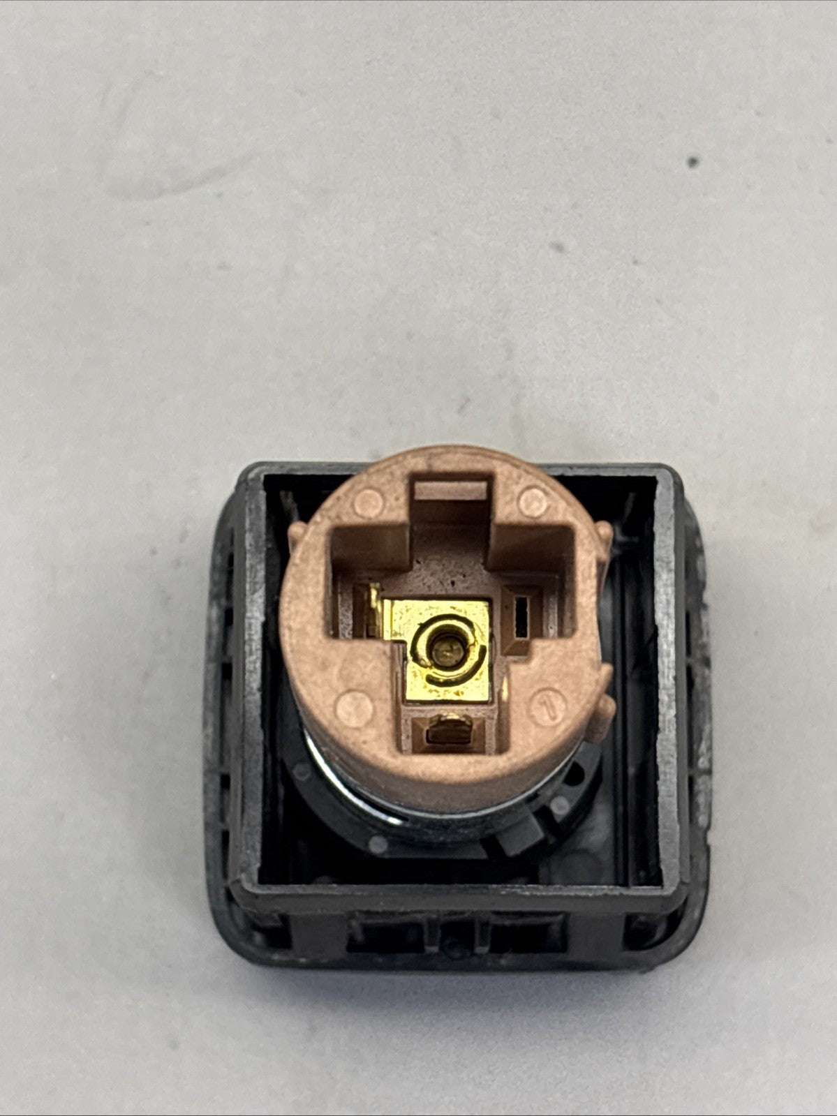 OEM VOLVO VNL CIGARETTE LIGHTER Socket 12V 22700000
