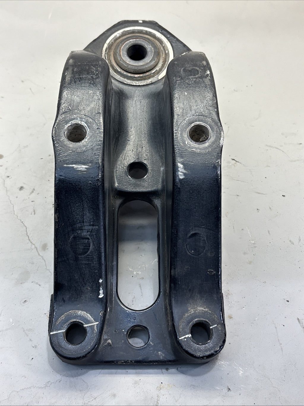FREIGHTLINER CASCADIA FRONT SPRING SHACKLE BRACKET A16-20722-000 OEM