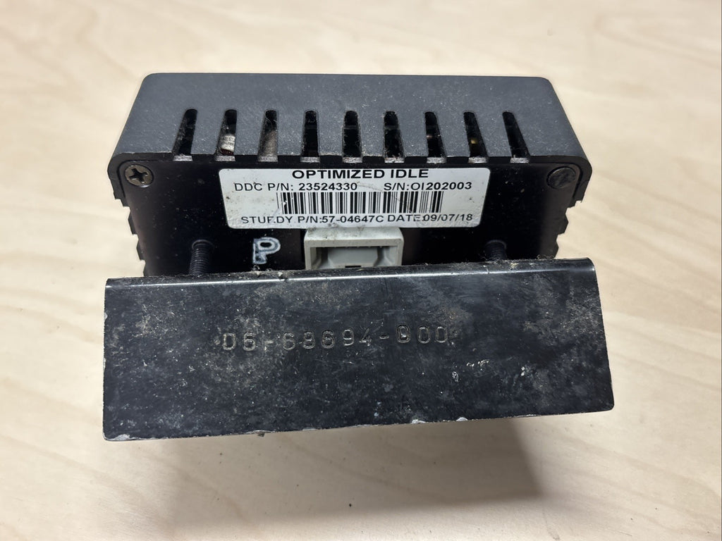 DETROIT DIESEL Optimized Idle Control Module 23524330 from a 2016 Cascadia