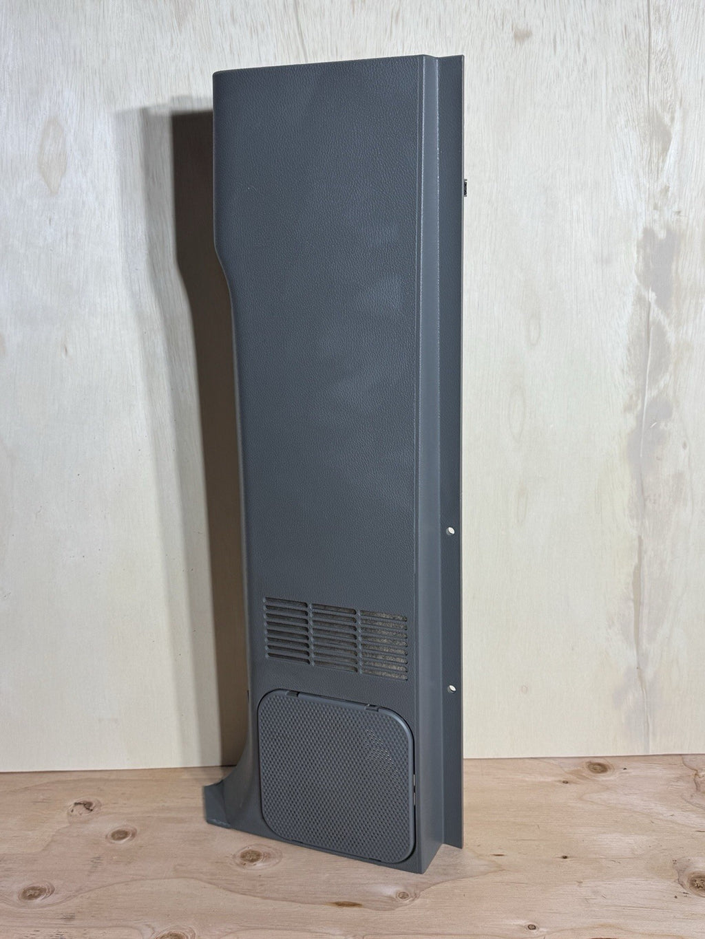 Kenworth Paccar B-Pillar Lower Trim Panel RH S60-1558-0100671 From 2021 T680