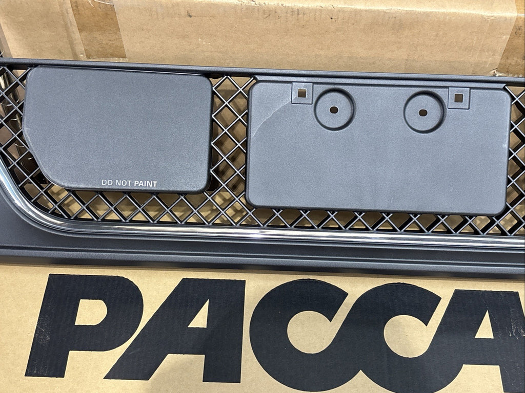 Kenworth N71-1303-200 Bumper Fascia CHROME, T680