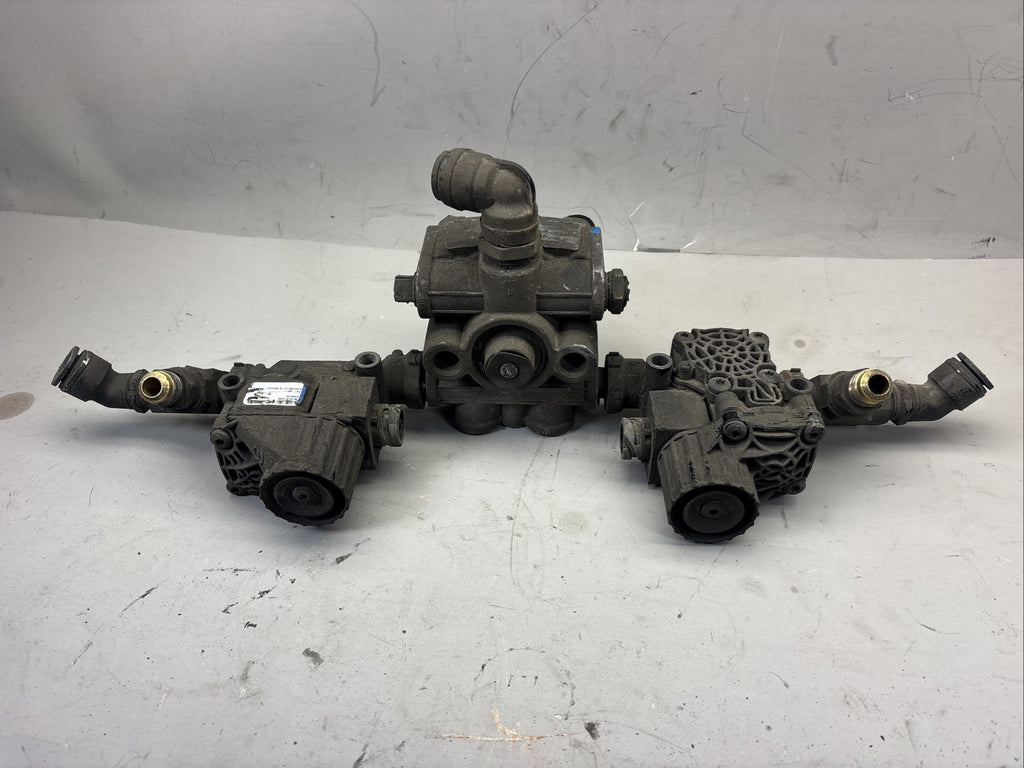 BENDIX ESSEMBLY  VALVE T-5019483 W/ ABS VALVE BENDIX K056040 ABS MODULATOR VALVE