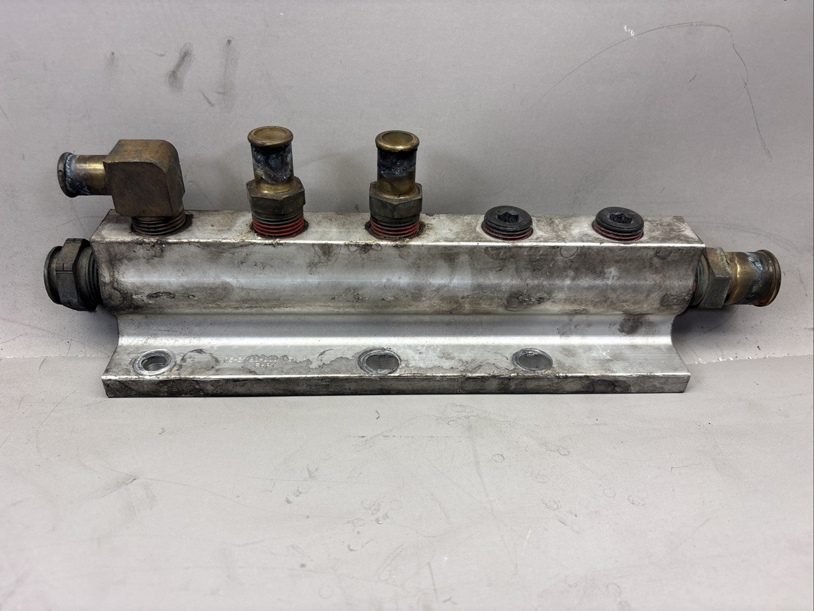 FREIGHTLINER CASCADIA 126 DD15 ENGINE MANIFOLD HEATER 05-31190-000 OEM