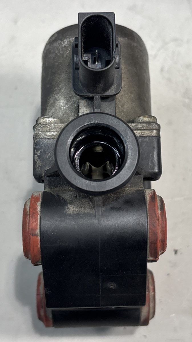 2020 FREIGHTLINER CASCADIA DEF PUMP VALVE WATER SUPPLY 04-33700  * 2616*