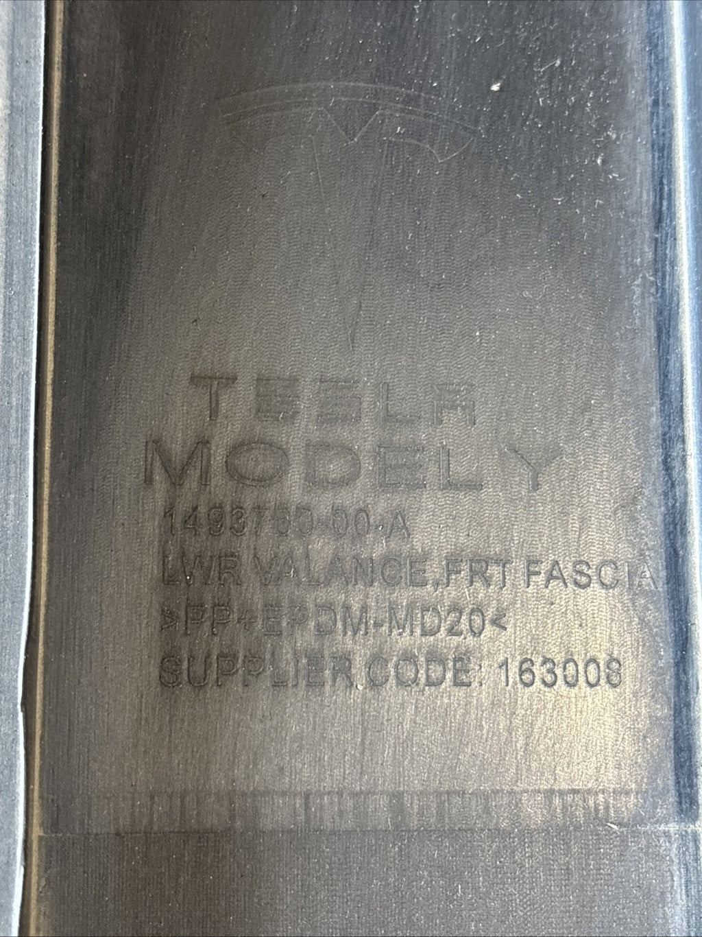 2020-2022 TESLA MODEL Y FRONT BUMPER LOWER SHIELD UNDER TRAY 1493760-00-A OEM