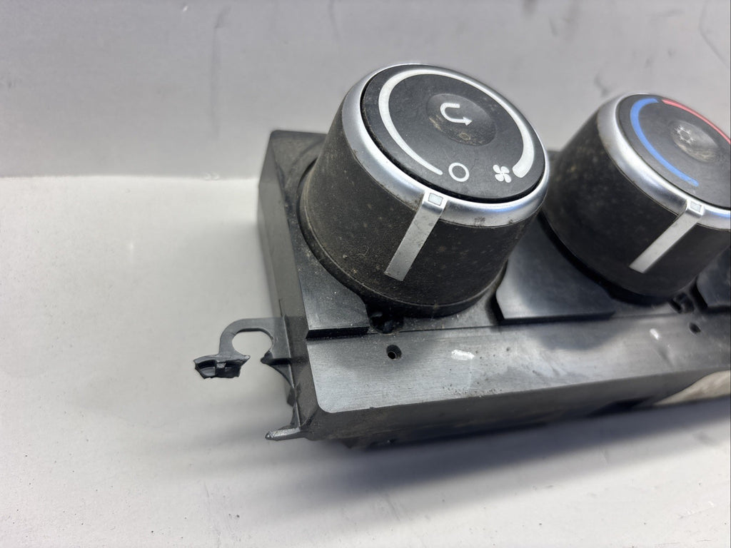 A22-73671-001 Genuine Freightliner® Temperature Control - Hvac Damage