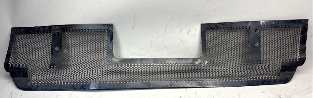 18-24 FREIGHTLINER CASCADIA TRANSMISSION OIL COOLER ROCK GUARD 07-24338-000 OEM