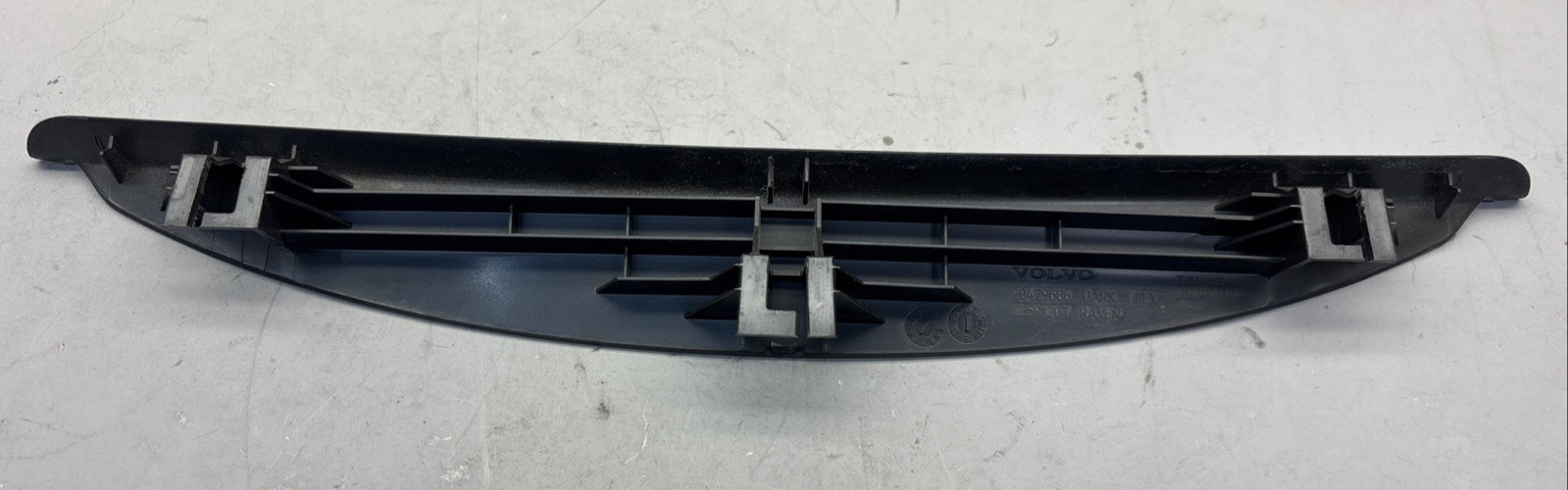 2018-2024 VOLVO VNL 860 FRONT LEFT DASH DASHBOARD COVER TRIM PANEL 20429686 OEM