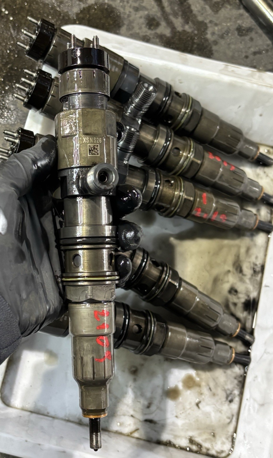 SET OF 1 - 2021 FREIGHTLINER CASCADIA DD15 ENGINE FUEL INJECTOR A4720701 187 OEM