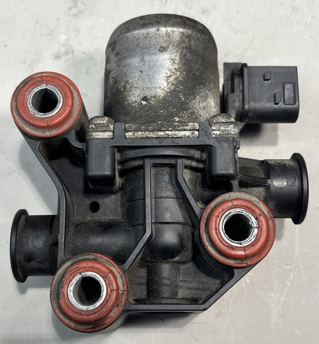 2020 FREIGHTLINER CASCADIA DEF PUMP VALVE WATER SUPPLY 04-33700  * 2616*