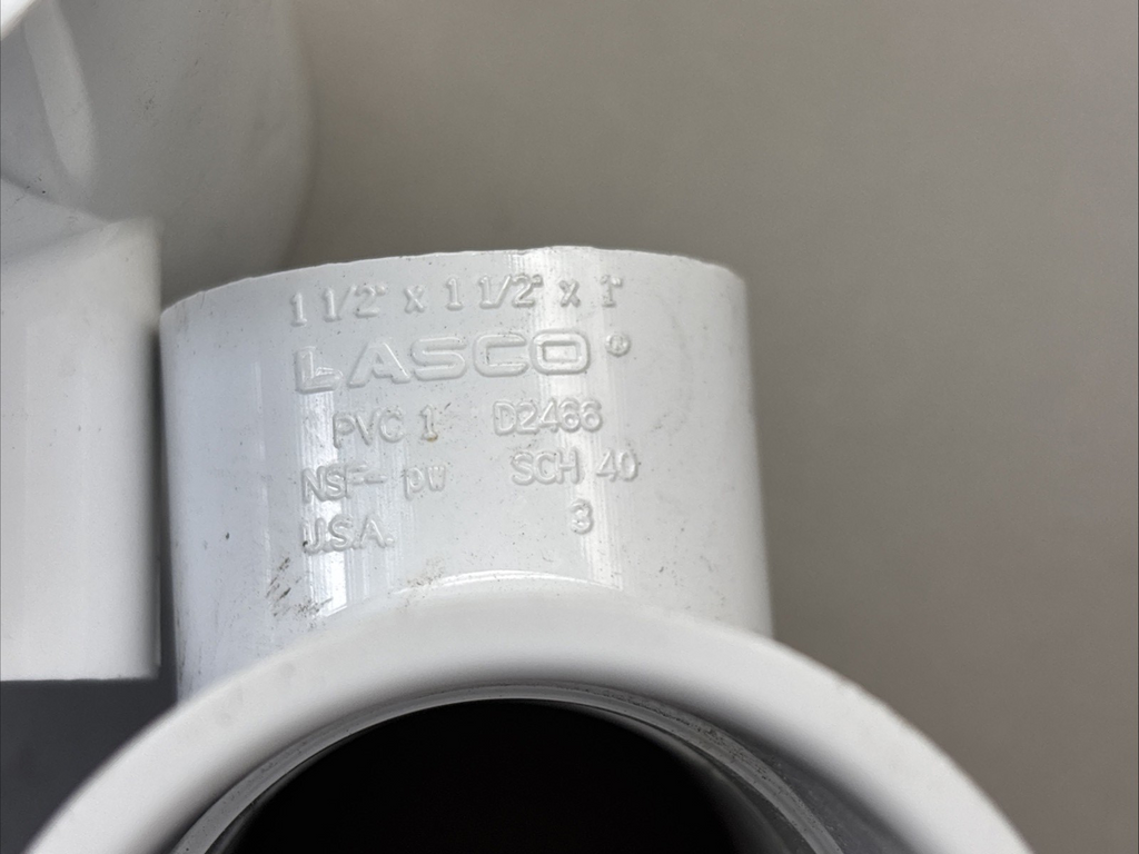 LASCO 1-1/2" x 1-1/2" x 1" PVC Sch. 40 Reducing Tee - Lot of 3