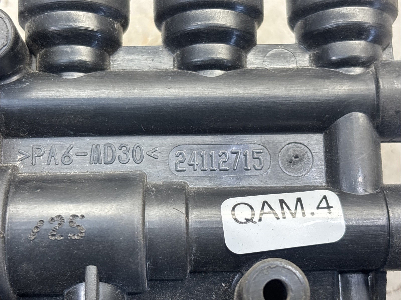 Genuine OEM Volvo 24112715 Air  Manifold