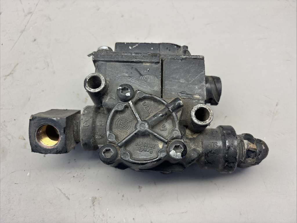 BENDIX ABS BRAKE VALVE P/N 7255122