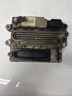 A 002 446 09 35/002 DETROIT DD15 ENGINE CONTROL MODULE ECM 3681802 has a damage