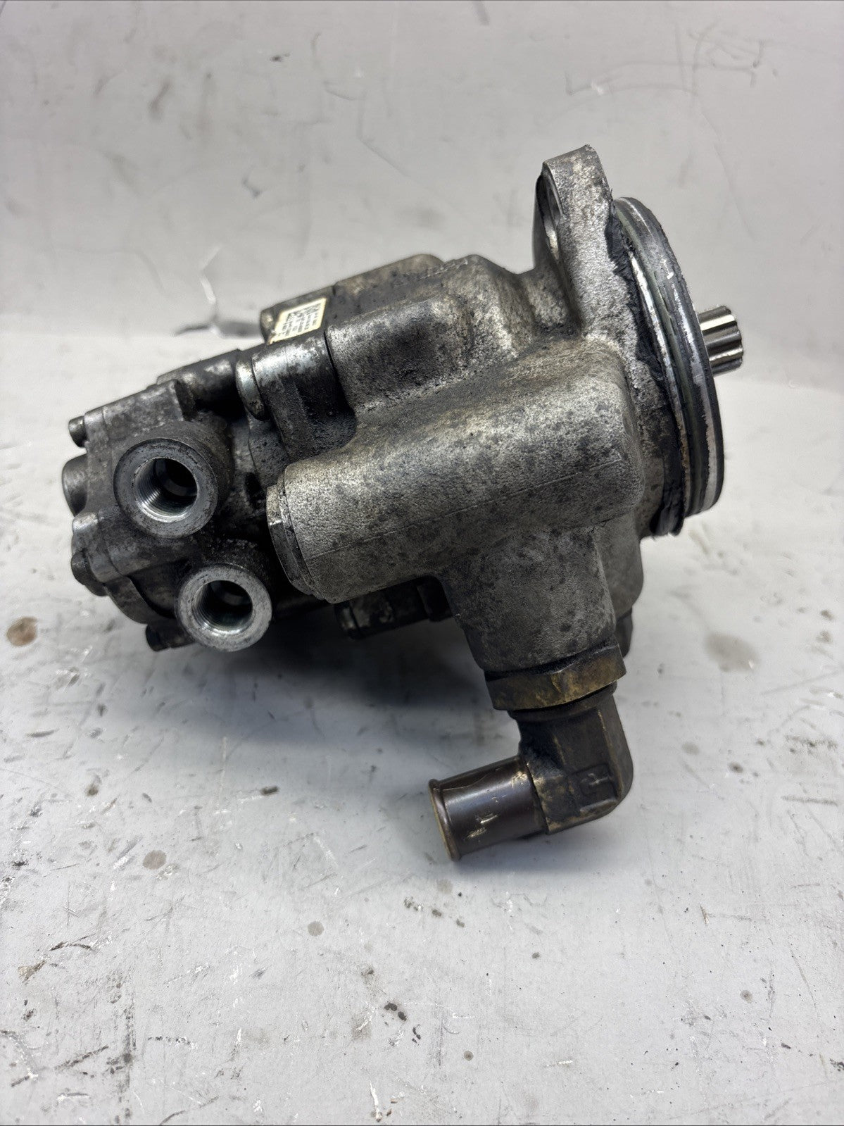 1939436 For PACCAR STEERING PUMP - 17CC MX-11 EPA2013 MX-13 EPA2013