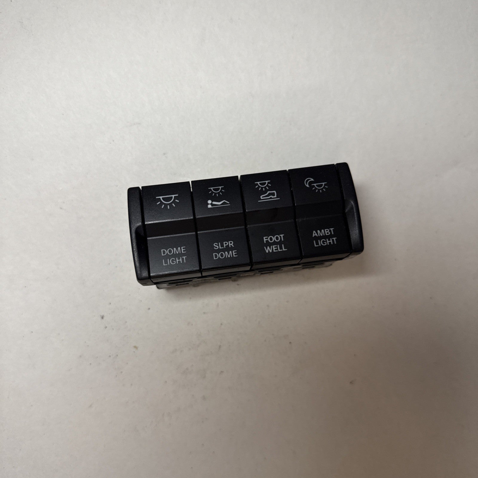 Freightliner Cascadia A06-90732-000 Sleeper Switch Panel