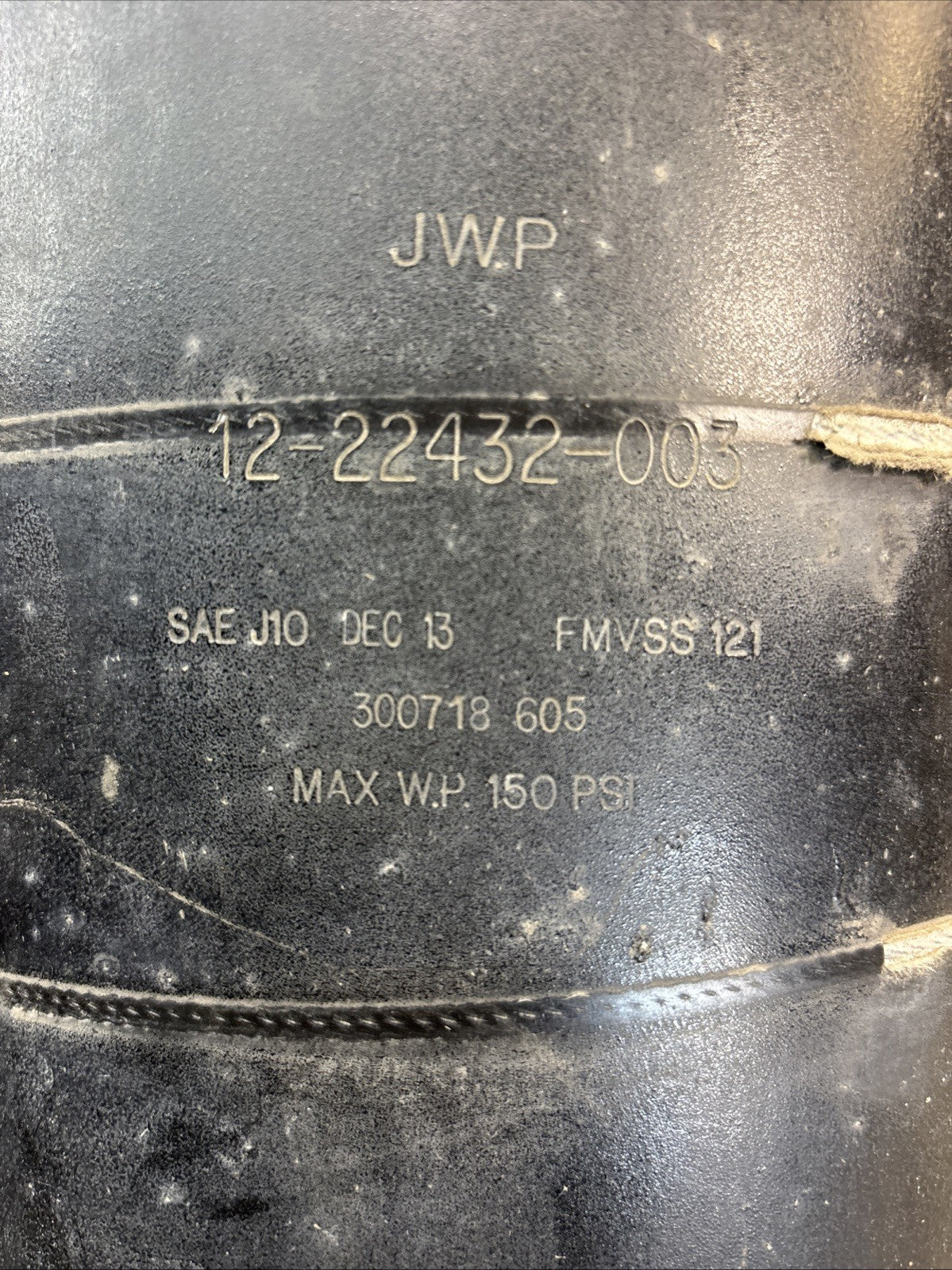 FREIGHTLINER CASCADIA TRANSMISION AIR TANK 12-22432-003 OEM