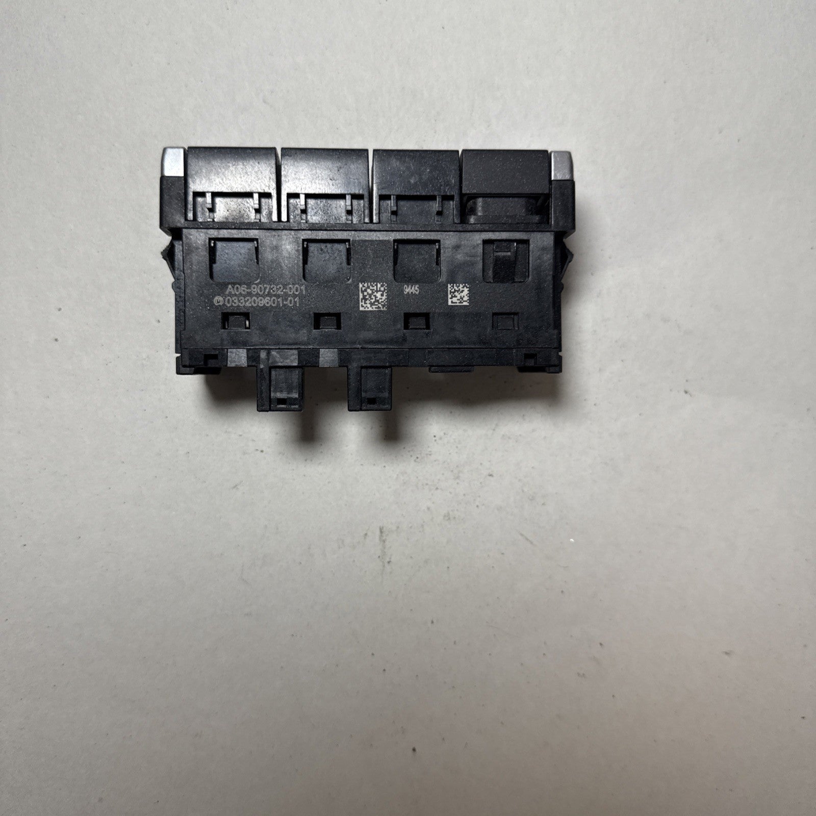 Freightliner Rocker Switch Panel A06-90732-000 SLPR MUTE
