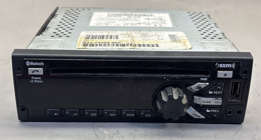 A22-74389-000 Freightliner Radio 24137737