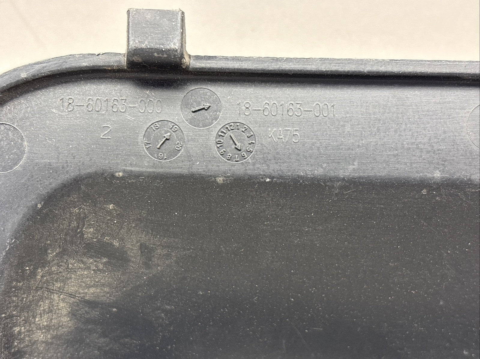 2018-2024 FREIGHTLINER CASCADIA FRONT LEFT B PILLAR BAG HANDLE 18-60163-000 OEM