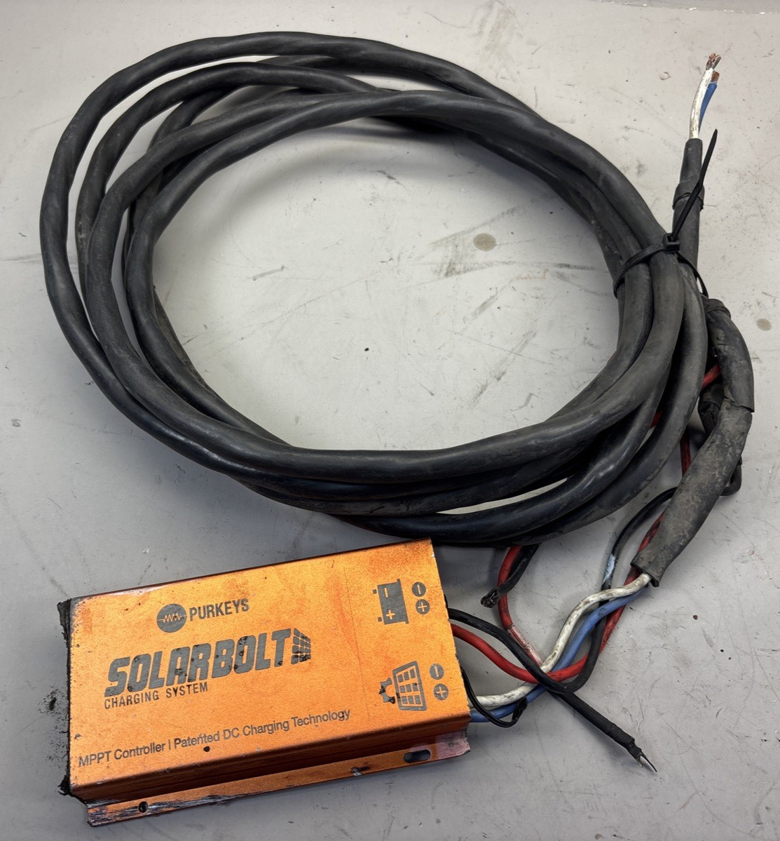 SOLARBOLT CHARGING SYSTEM MPPT CONTROLLER GEN4 MPL2415 DG V030500