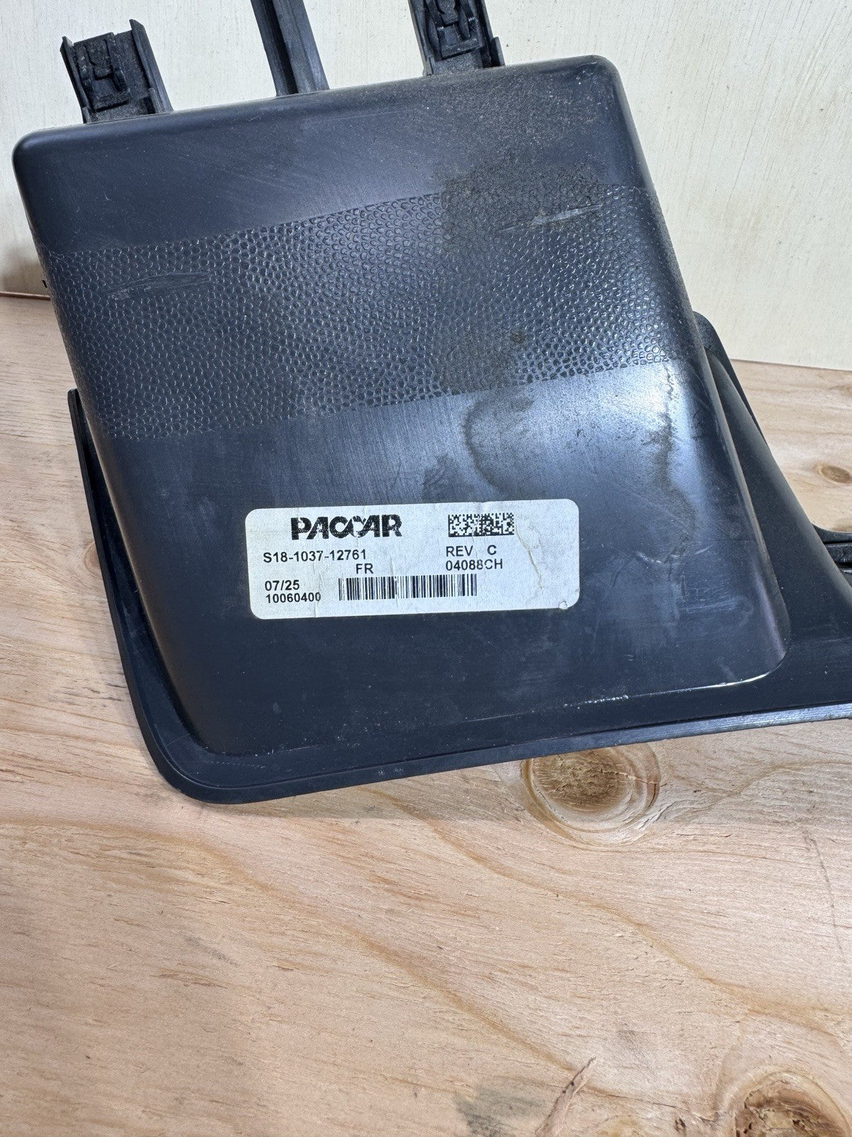 PACCAR  Kenworth   Dash Assembly Panel   P/N: S18-1037-12761