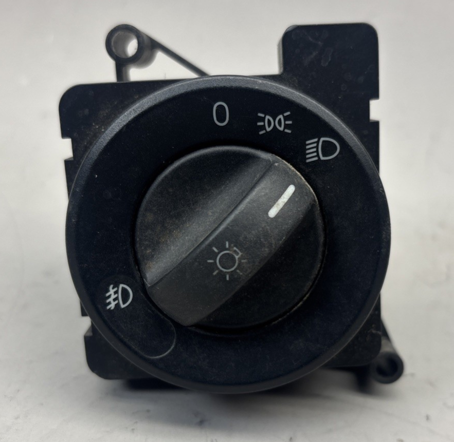 OEM Original Freightliner Headlight Switch A06-58685-000