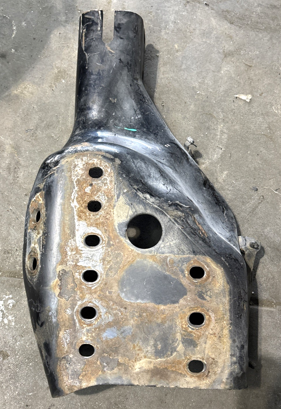 2018-2023 FREIGHTLINER CASCADIA 126 FRAME HORN BUMPER MOUNT OEM