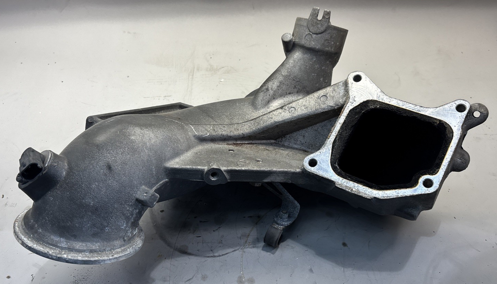 2019 Paccar MX-13 Diesel Engine Intake Manifold 1919784 OEM