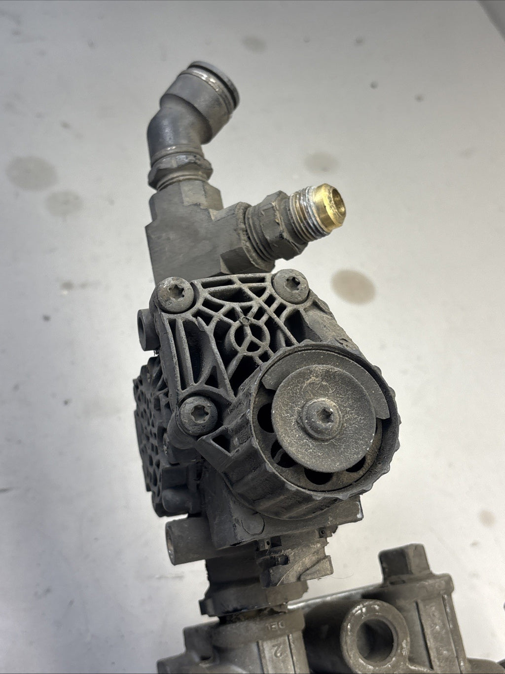 BENDIX ESSEMBLY  VALVE T-5019483 W/ ABS VALVE BENDIX K056040 ABS MODULATOR VALVE