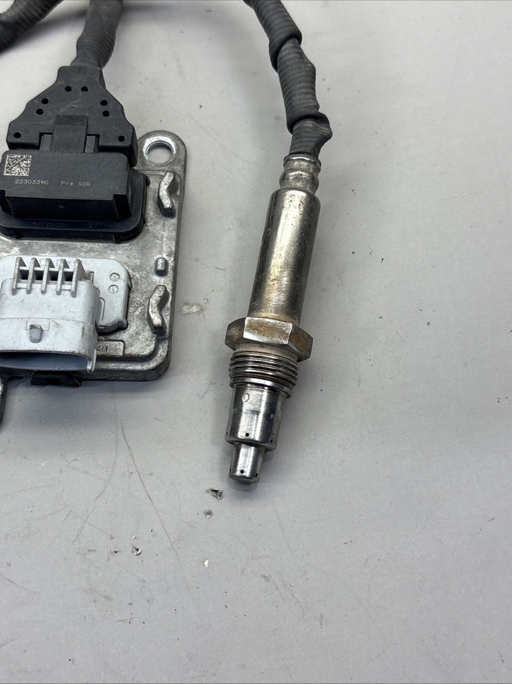 Genuine Volvo VNL FH D13 NOx Sensor with Mounting Bracket - OEM 22303390