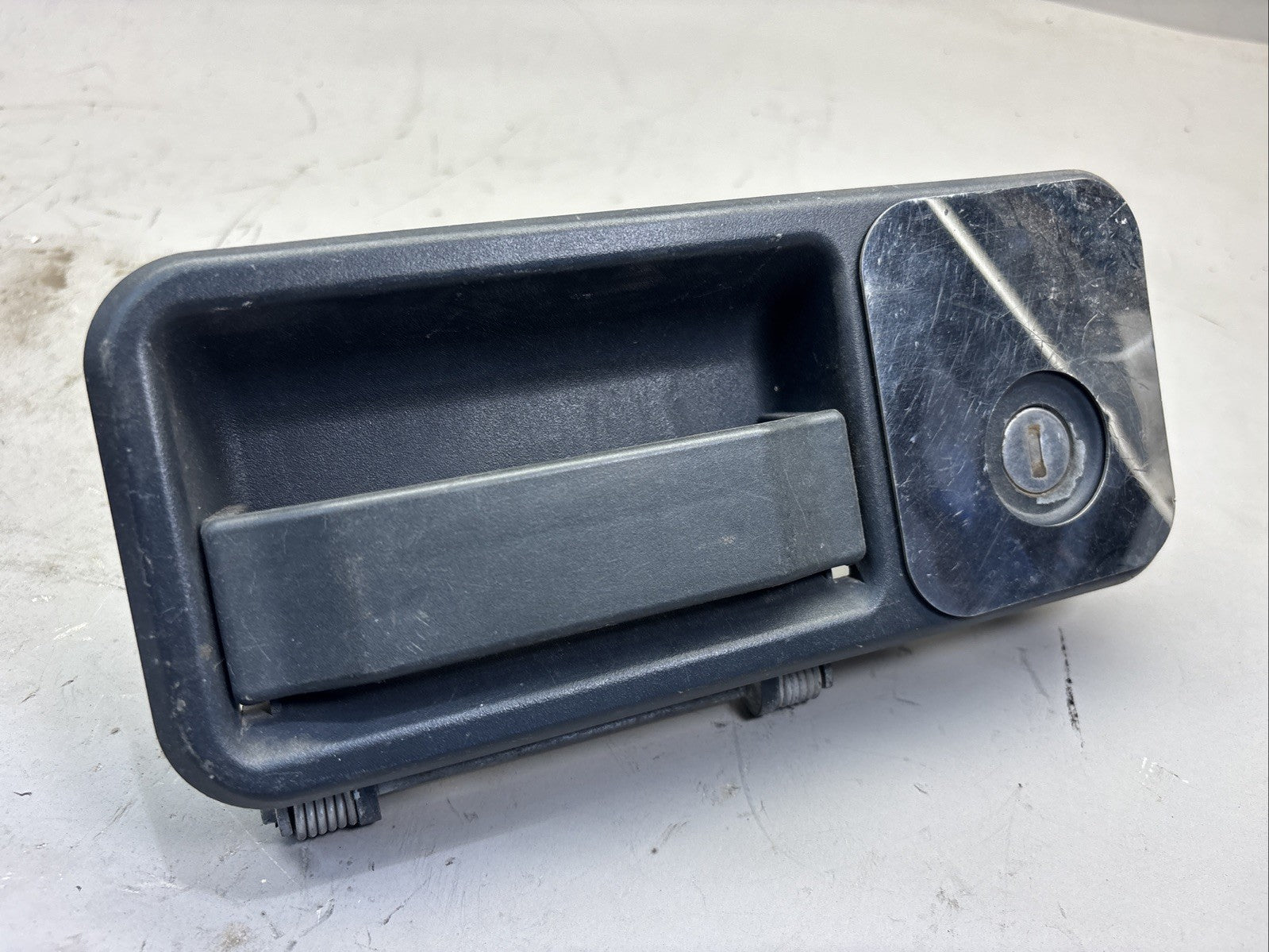 Genuine Volvo Truck LH Driver Side Exterior Door Handle 20398466