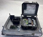 KENWORTH PACCAR FUSE ASSEMBLY CAB PDC P27-1147-0200 JUNCTION BOX DAMAGE