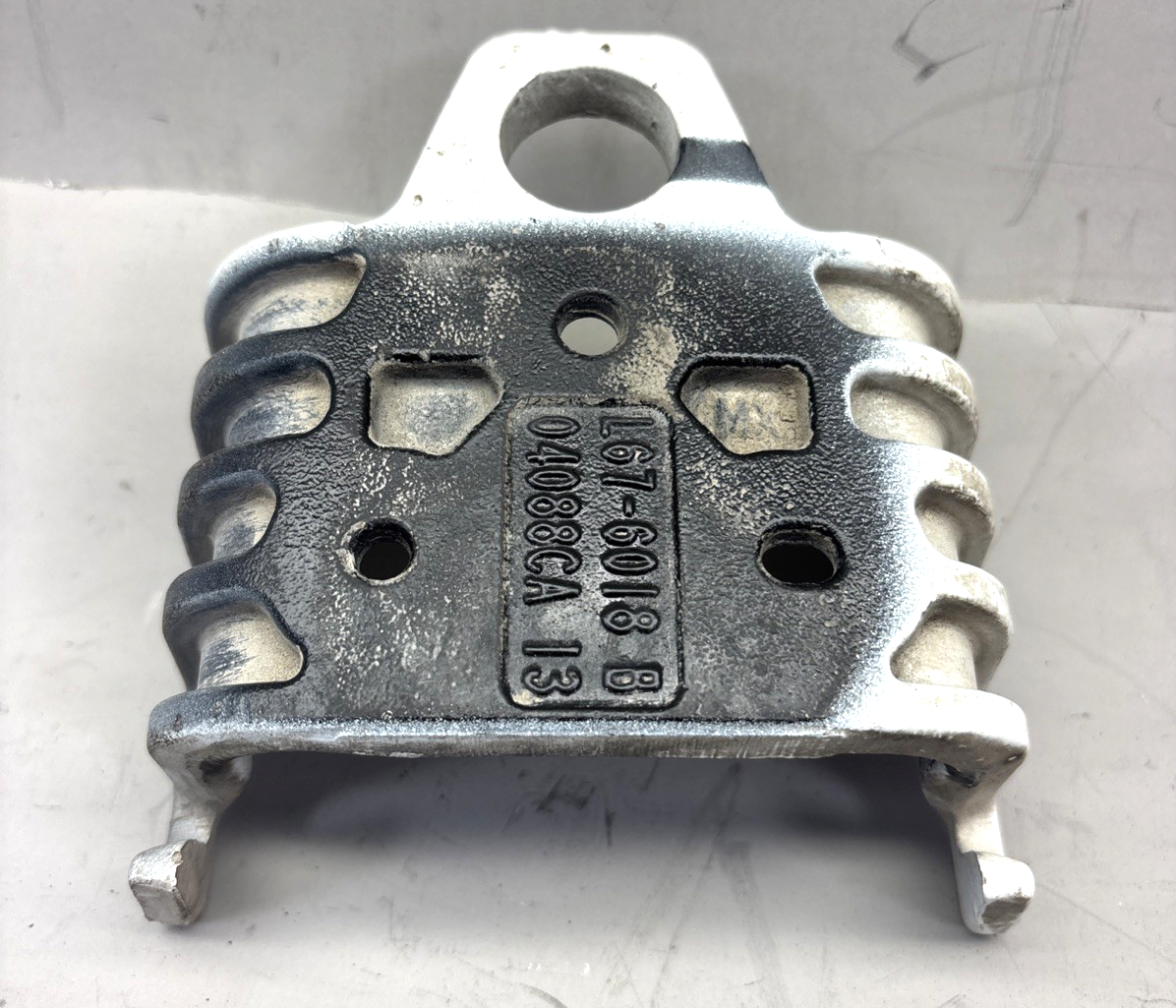 PACCAR KENWORTH PETERBILT L67-6018 SUPPORT-HOOD GUIDE 