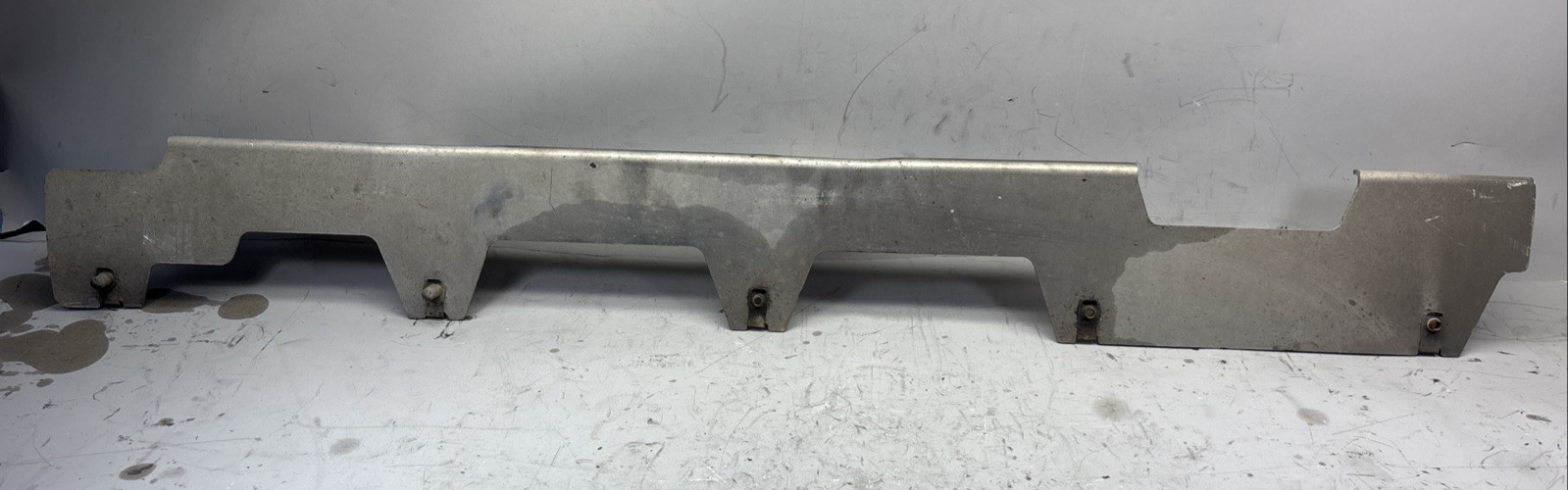 PACCAR  AIR SKIRT BRACKET   T11-6198