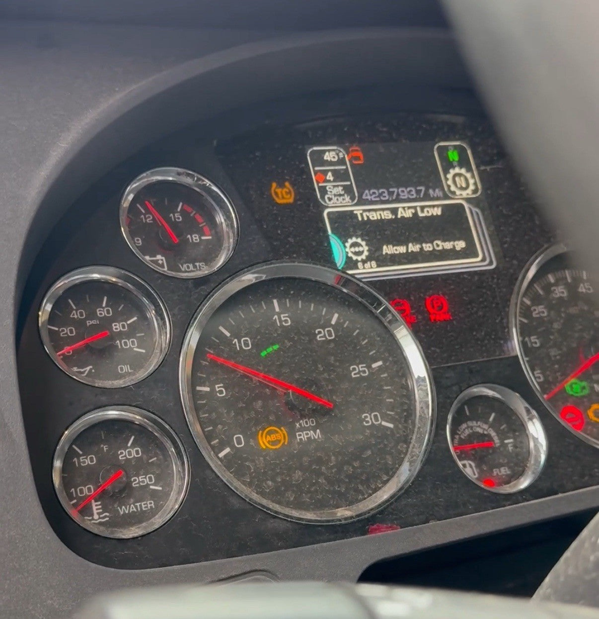 423k mile 2021 Kenworth T680 Instrument Gauge Cluster OEM P/N  Q43-1166-1-2-021