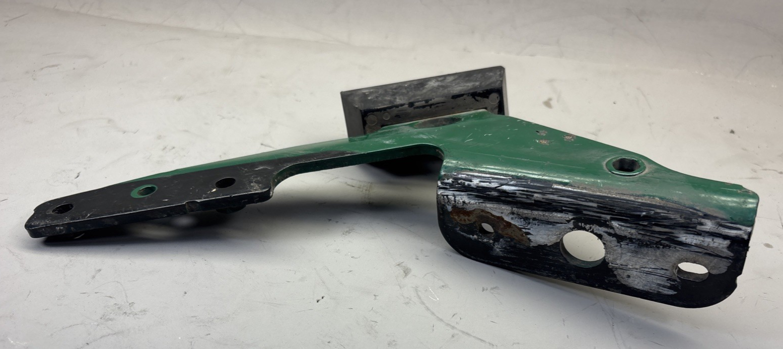 Replaces L85-6082 KENWORTH SUPPORT HOOD BRACKET LH