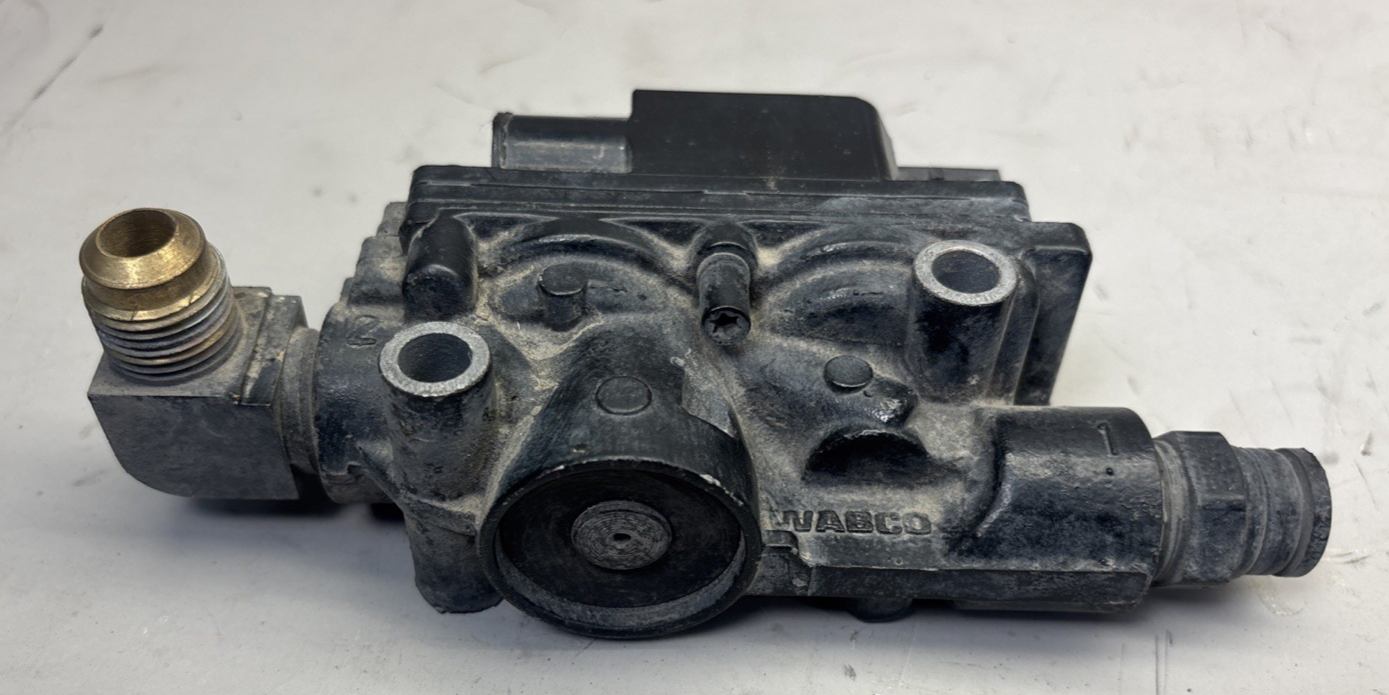 FREIGHTLINER WABCO ABS  modulator solenoid valve 472 196 025 0 037