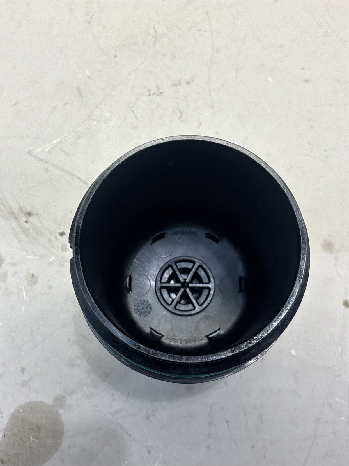 PACCAR MX13 ENGINE OIL FILTER CAP 315350 / 398218200 / A058E280