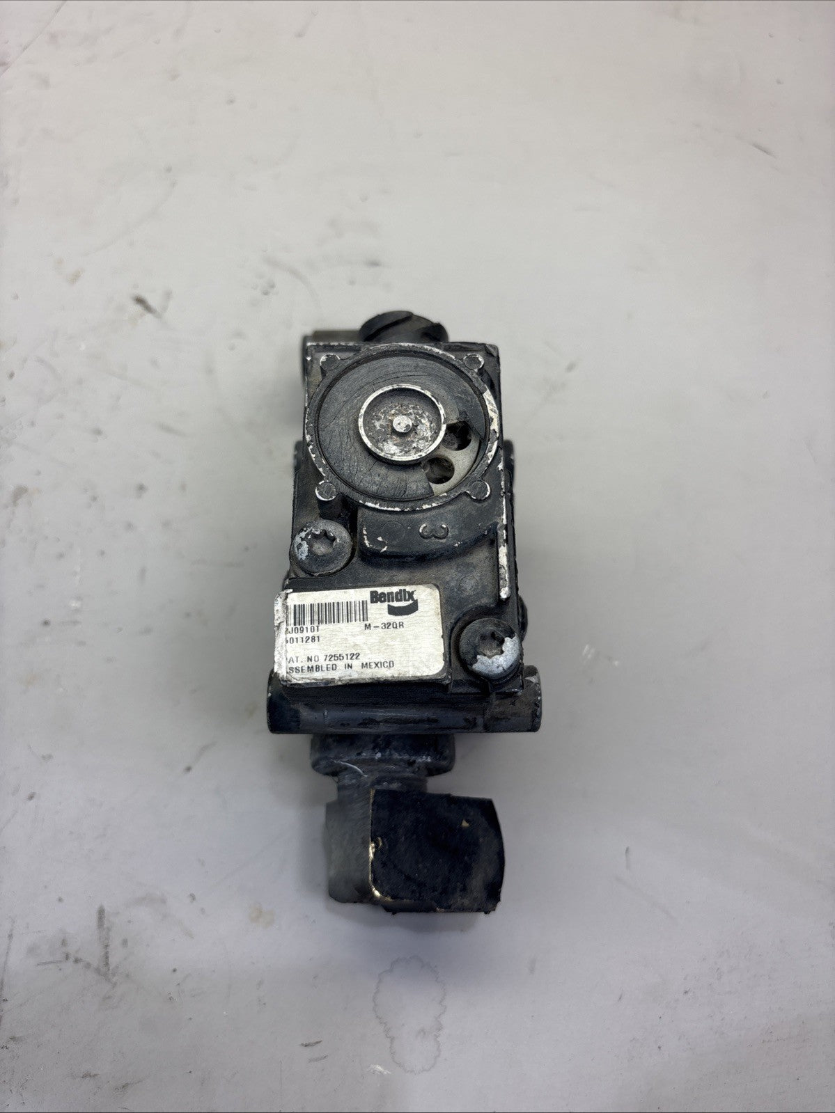 BENDIX ABS BRAKE VALVE P/N 7255122